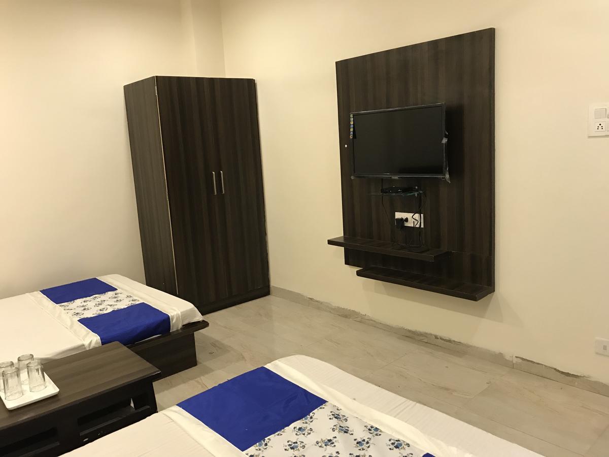 Hotel City Palace 우자인 외부 사진